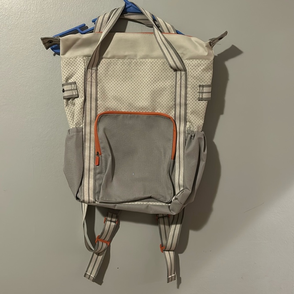 NWOT Thirty-One Day Away Gray and Orange Backpack